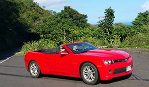 En röd Cabriolet hyrbil i Spanien