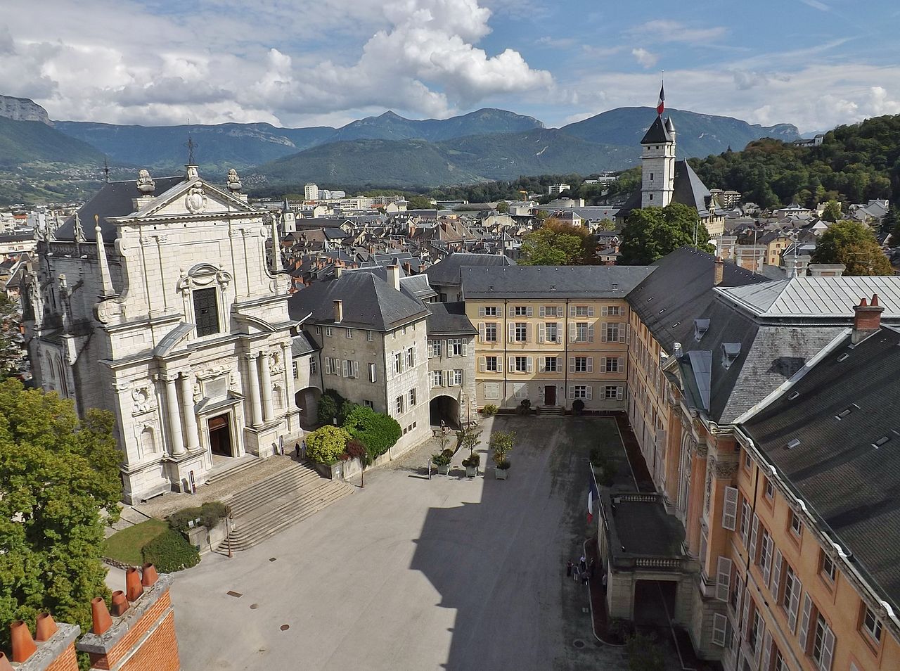 Chambéry har många historiska sevärdheter