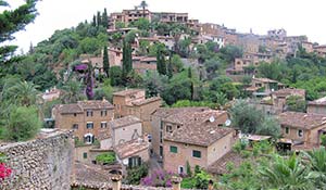 Pittoreska konstnärsbyn Deia