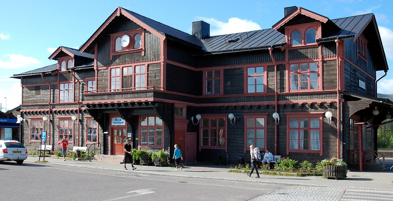 I Gällivare finns flera fina byggnader och skidanläggningen Dundret